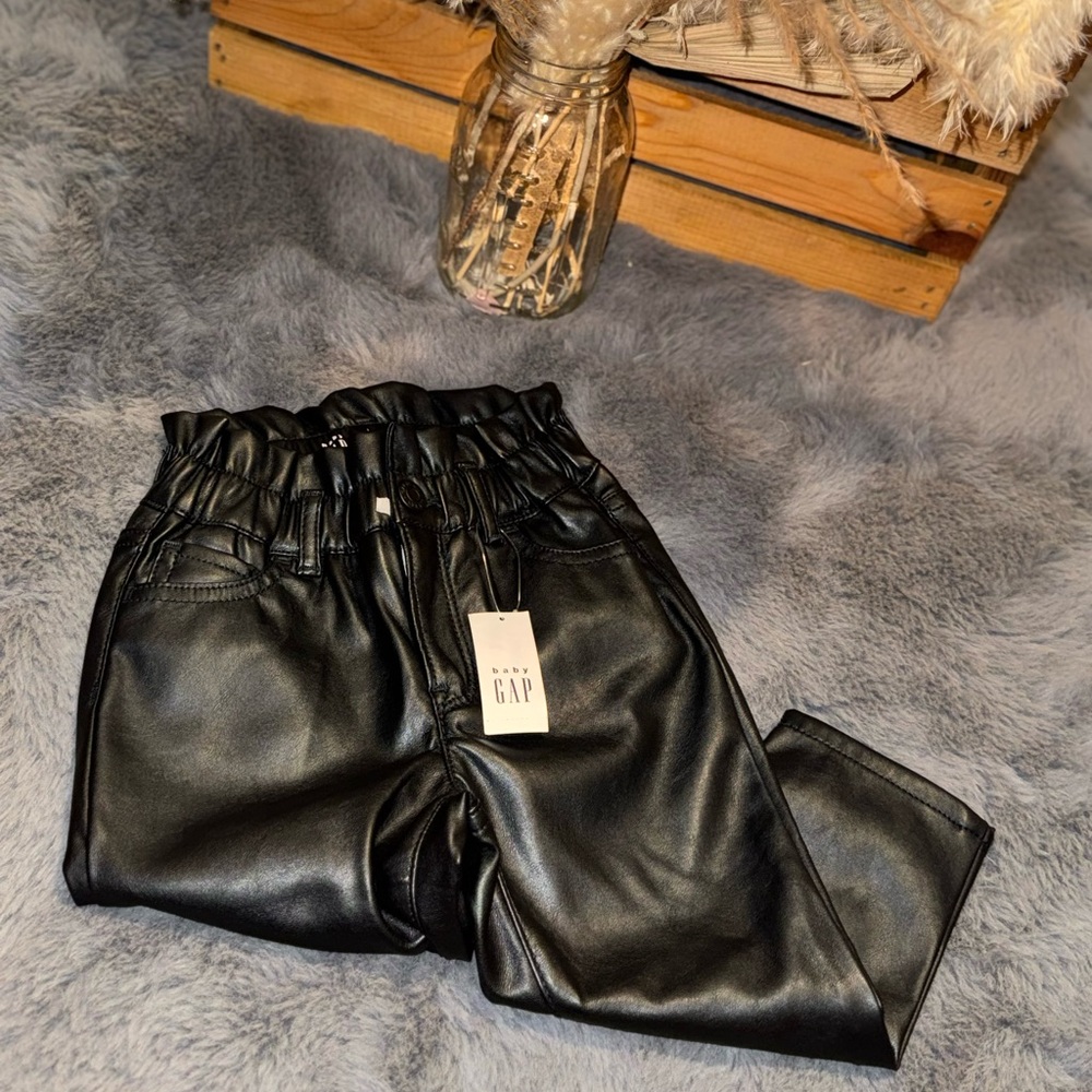 🎀GAP JUST LIKE MOM FAUX LEATHER🎀